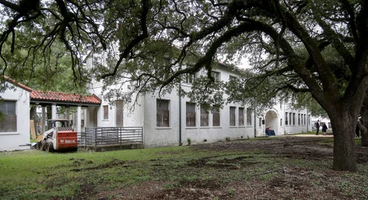 m61051936-Riverside-20181017_HC_for_web (1)