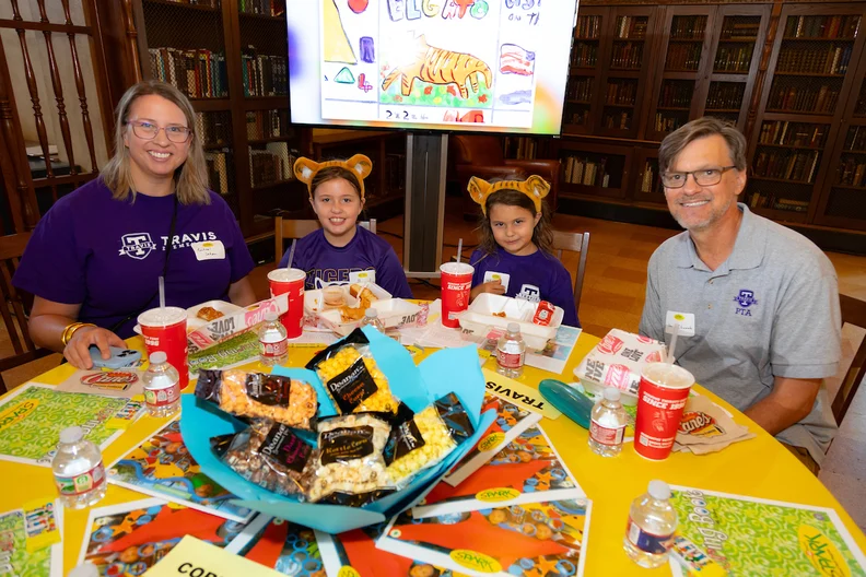Spark Park Lunch_026_Travis Elementary School